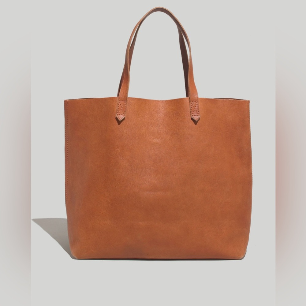 The Transport Tote in English Saddle